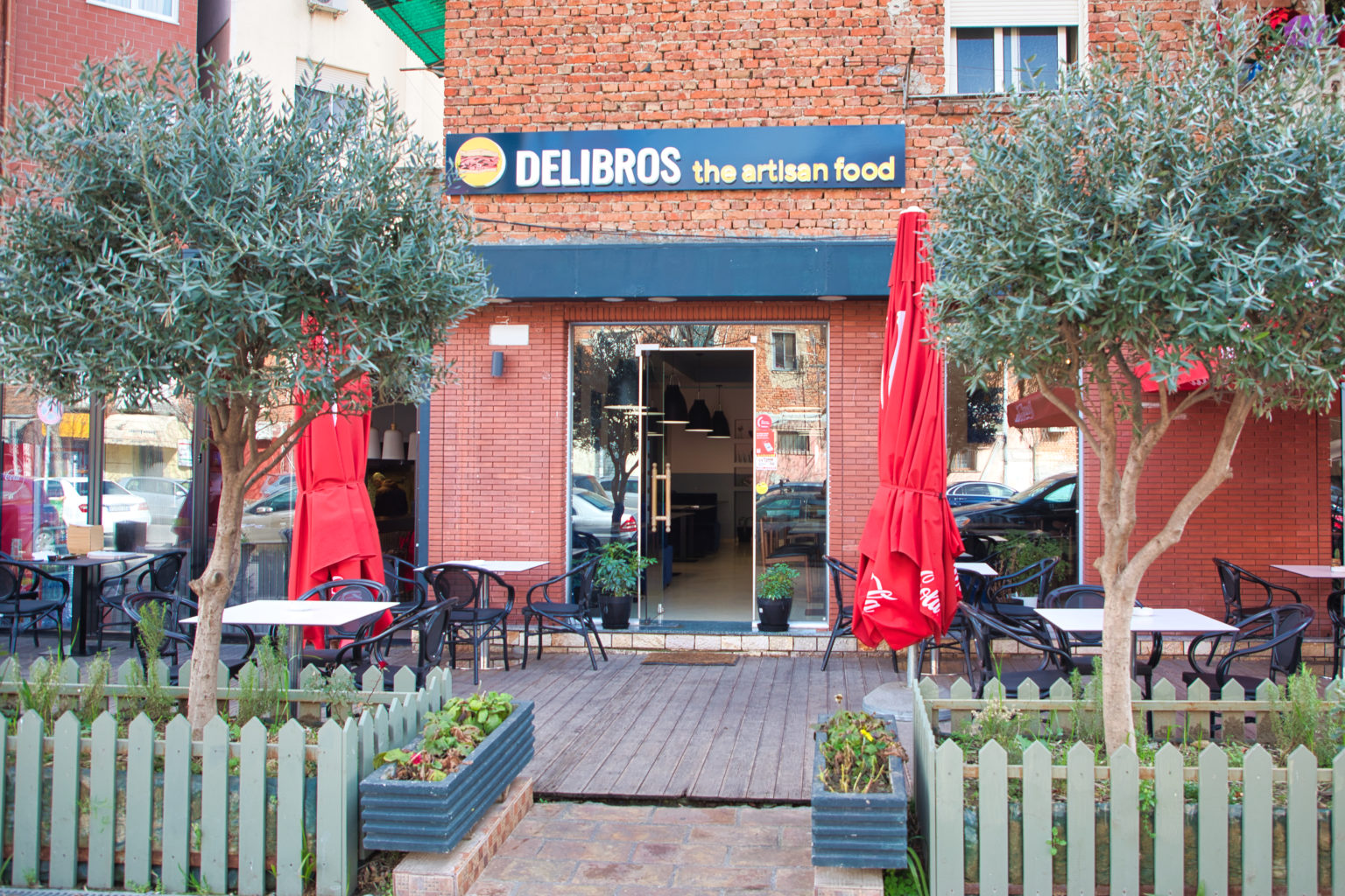 Delibros Hamburger Restaurant1